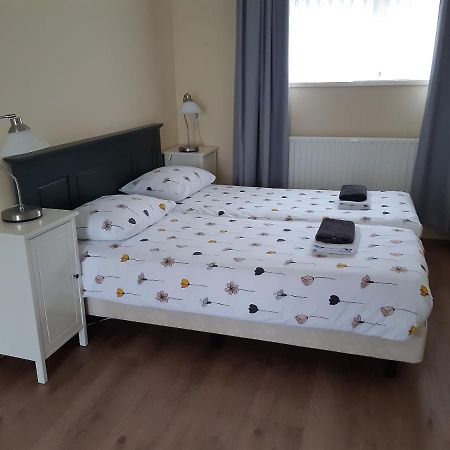 Logement 'De Witte Klok' Oude Bildtzijl Bagian luar foto