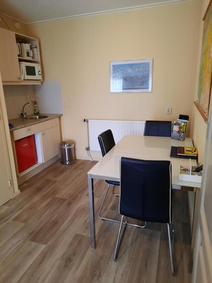 Logement 'De Witte Klok' Oude Bildtzijl Bagian luar foto