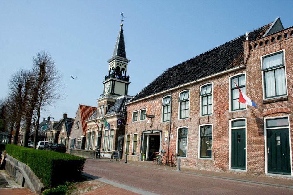 Logement 'De Witte Klok' Oude Bildtzijl Bagian luar foto