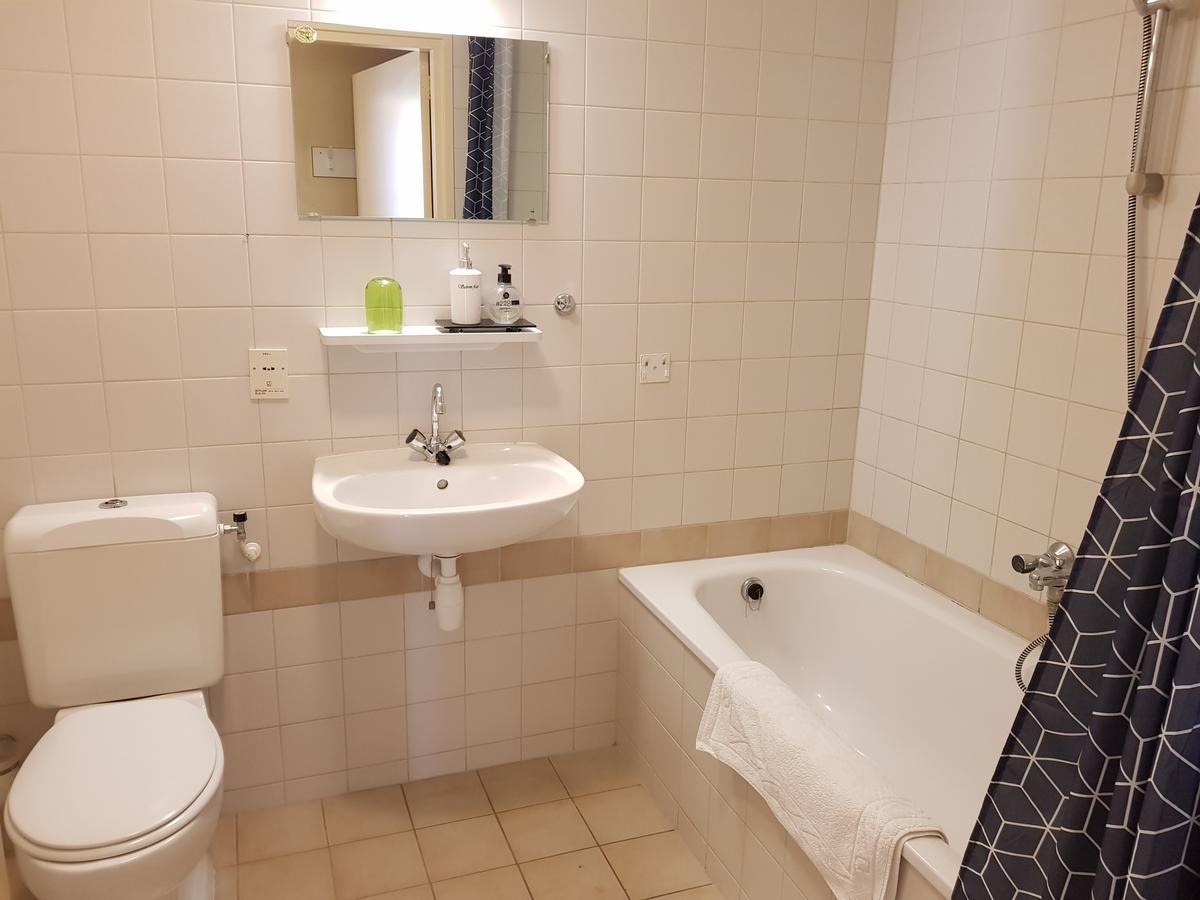 Logement 'De Witte Klok' Oude Bildtzijl Bagian luar foto